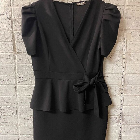 ModCloth Klaxon's Little Black  Mini dress size M - Picture 1 of 9